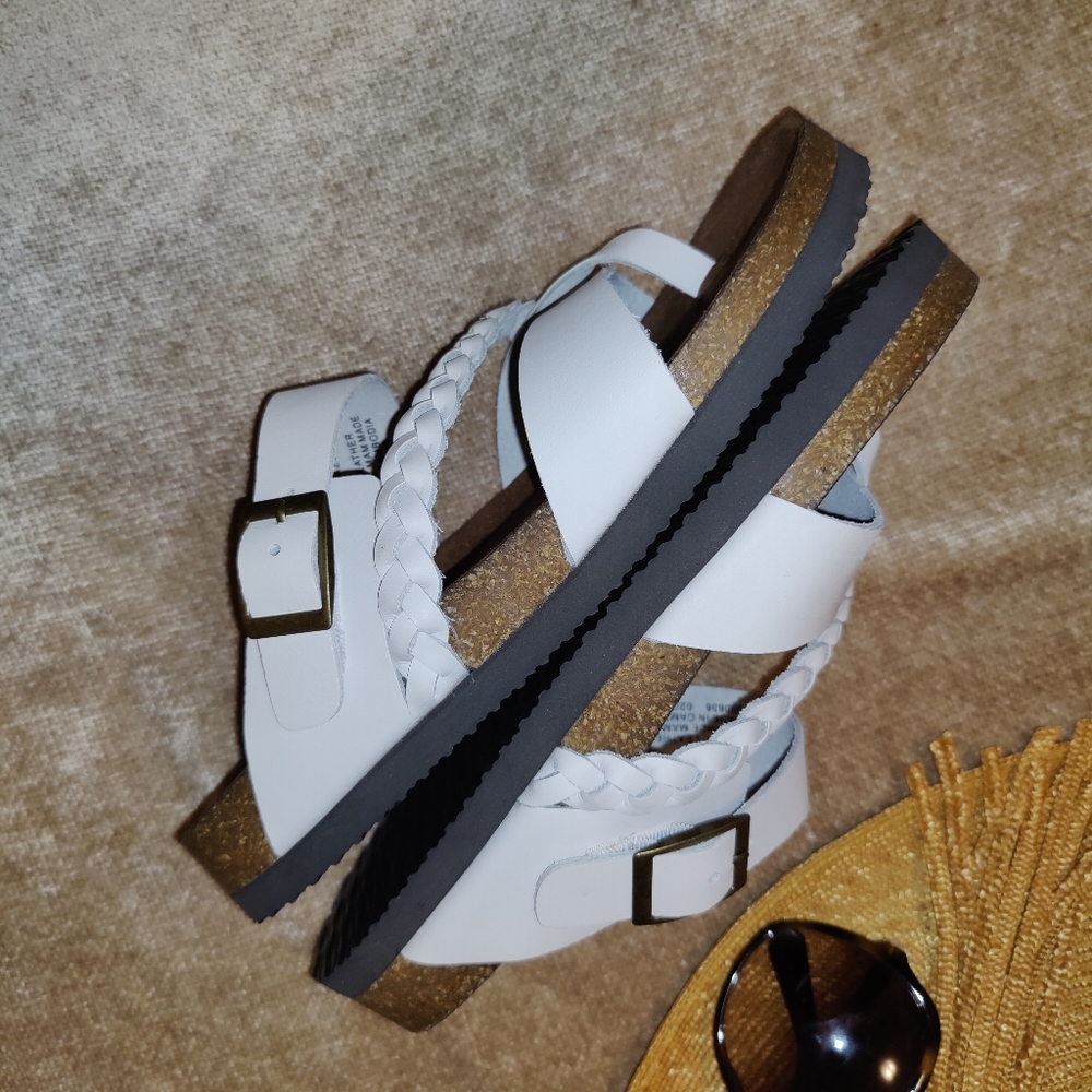 New 🆕 White Mountain Hazy Footbed Sandals, White Leather, Size 7 M - Picture 4 of 12